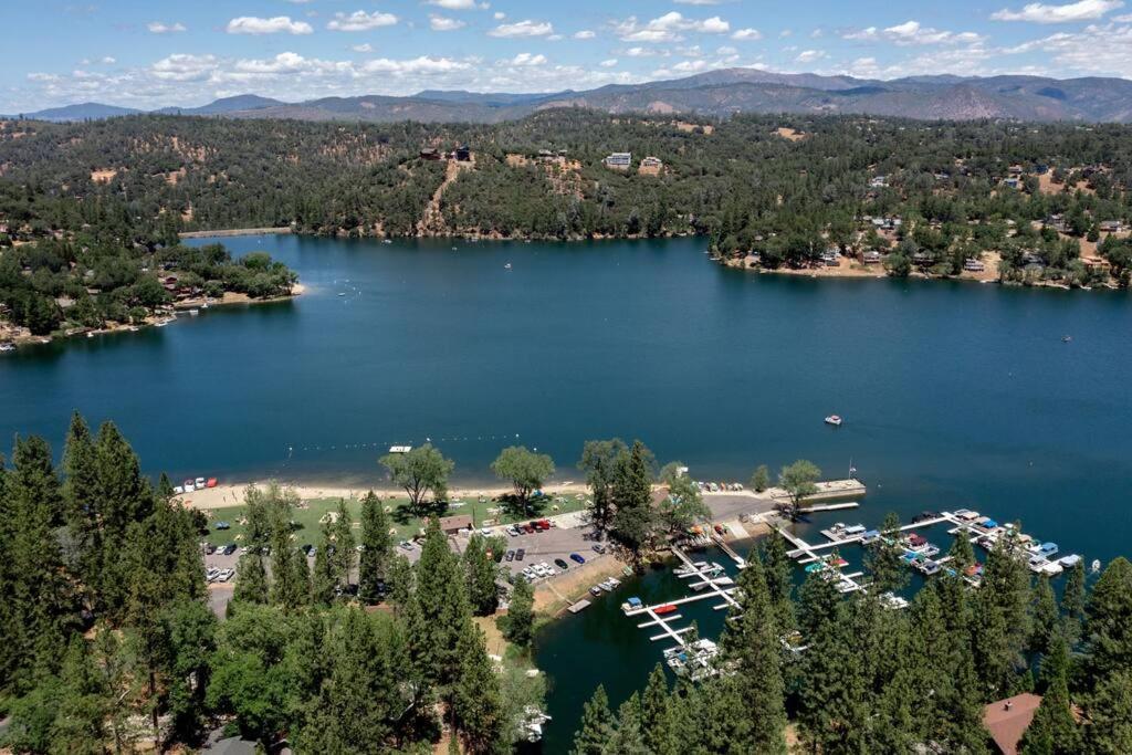 New Luxury Lake House In Pine Mountain Lake Close To Yosemite! Perfect For All Seasons! Great For Retreats, Getaways, Celebrations, And More! Гроувланд Екстериор снимка