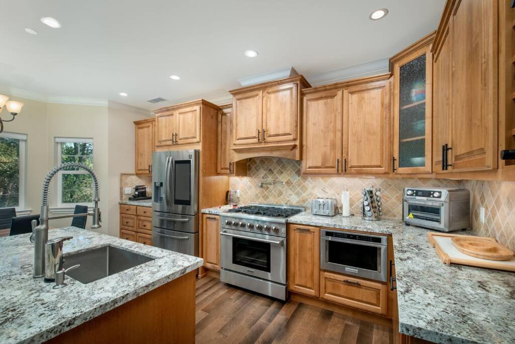 New Luxury Lake House In Pine Mountain Lake Close To Yosemite! Perfect For All Seasons! Great For Retreats, Getaways, Celebrations, And More! Гроувланд Екстериор снимка