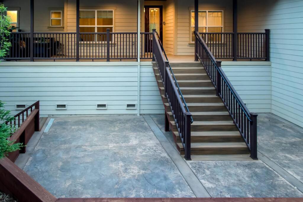New Luxury Lake House In Pine Mountain Lake Close To Yosemite! Perfect For All Seasons! Great For Retreats, Getaways, Celebrations, And More! Гроувланд Екстериор снимка