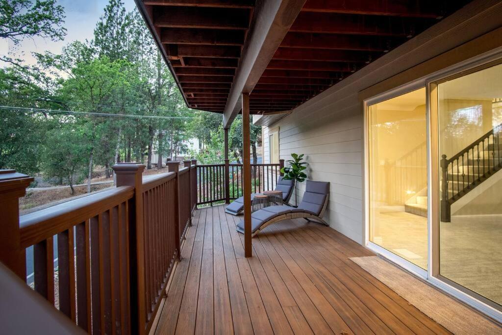 New Luxury Lake House In Pine Mountain Lake Close To Yosemite! Perfect For All Seasons! Great For Retreats, Getaways, Celebrations, And More! Гроувланд Екстериор снимка
