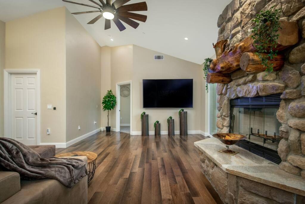 New Luxury Lake House In Pine Mountain Lake Close To Yosemite! Perfect For All Seasons! Great For Retreats, Getaways, Celebrations, And More! Гроувланд Екстериор снимка