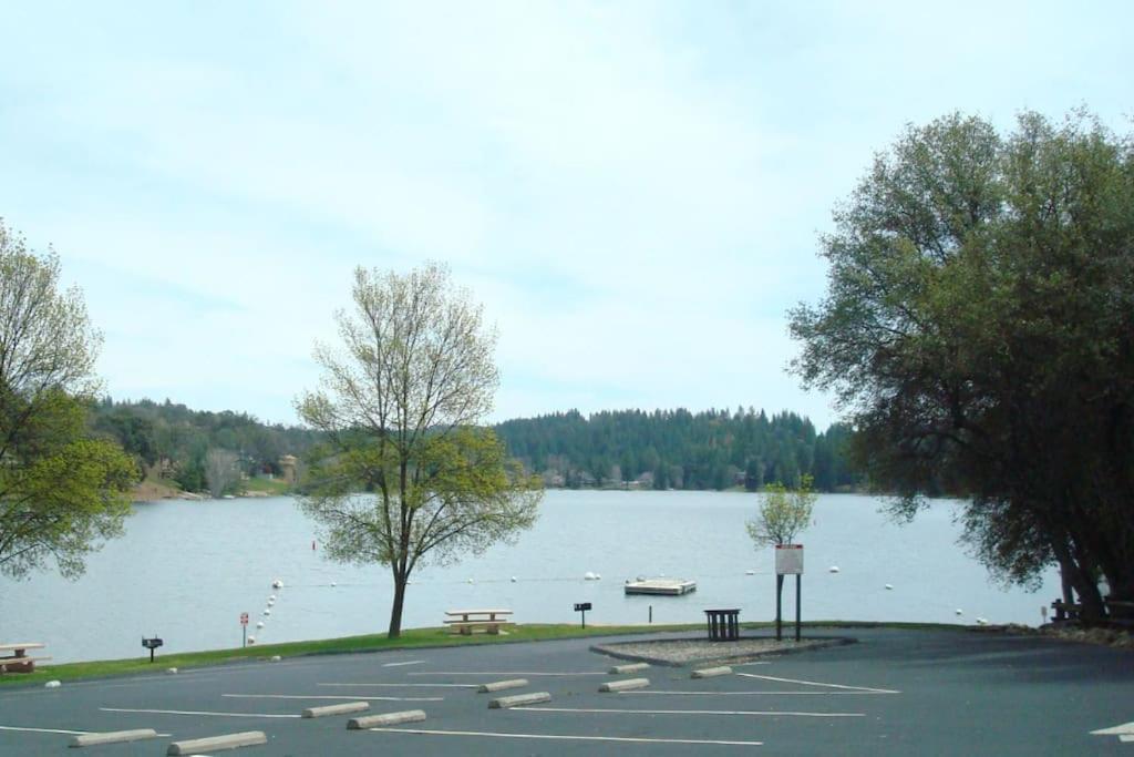 New Luxury Lake House In Pine Mountain Lake Close To Yosemite! Perfect For All Seasons! Great For Retreats, Getaways, Celebrations, And More! Гроувланд Екстериор снимка